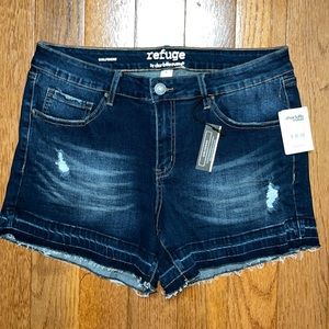NWT Refuge by Charlotte Russe girlfriend shorts size 6
